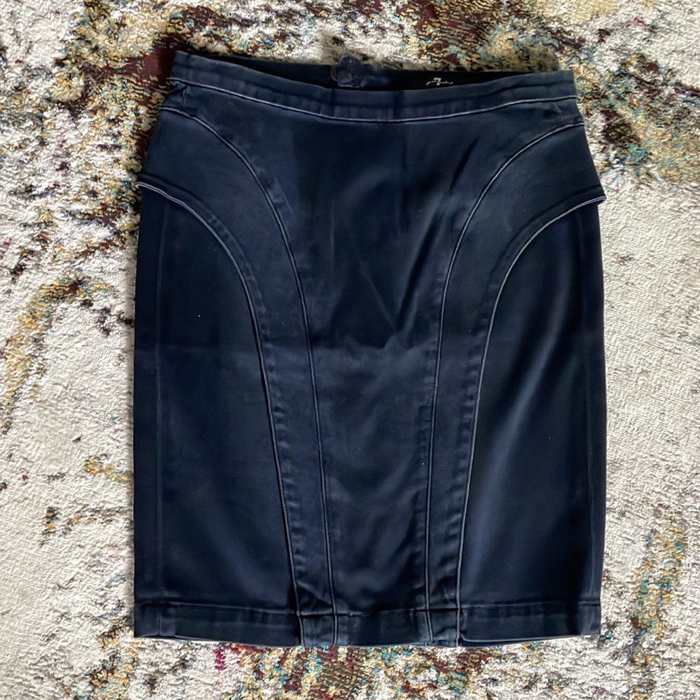 NWOT denim skirt, size 28